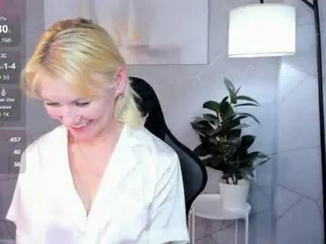 Chaturbate Sex Cam of julie_lucasss