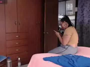 Chaturbate Watch Live Sex Cams of miia_big1boobs