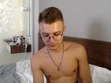 Chaturbate Live Sex Cam of nikikerry_cum_