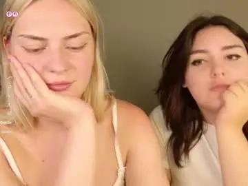 Chaturbate Live Sex Cam of kitsudoll