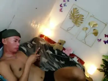Chaturbate Live Sex Cam of yourdreamboyx