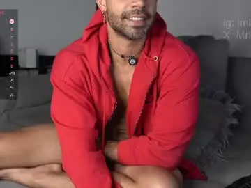 Chaturbate Watch Live Sex Cams of mrlouiss