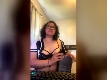 Chaturbate Watch Live Sex Cams of softbutmine