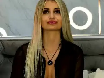 Chaturbate Live Sex of miacharm1