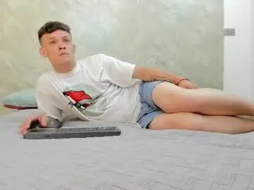 Chaturbate Adult Webcams of robinlion91