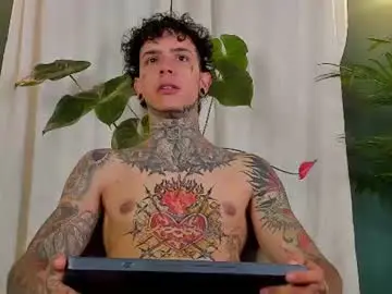 Chaturbate Adult Webcams of aron_ford