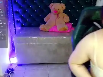 Chaturbate Live Sex Cam of diamondfox_m