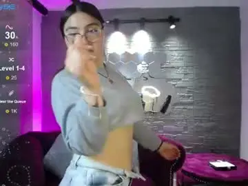 Chaturbate Live Sex Cam of diamondfox_m