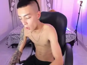 Chaturbate Live Sex Cam of dereck_boyy_