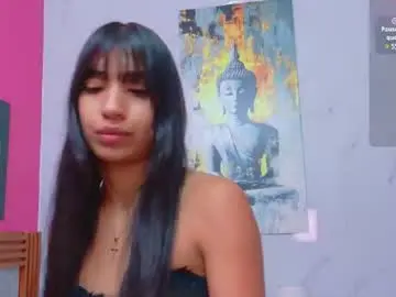 Chaturbate Live Sex Cam of littlee_emilyy_