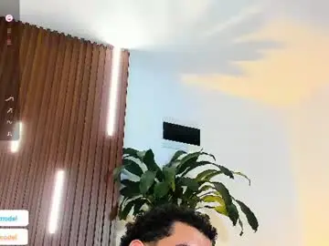 Chaturbate Best live sex cam show of lucasanto_