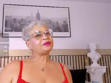 Chaturbate Sex Cam of lucy_milf_68