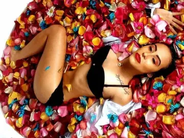 Imlive Watch Live Sex Cams of Kaia_Gerber