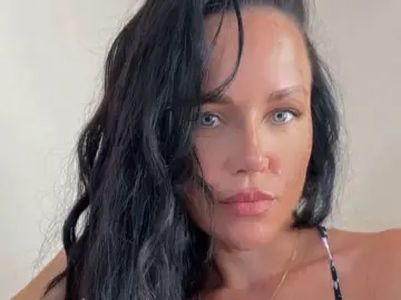 Imlive Nude Webcam of AriellaKiss