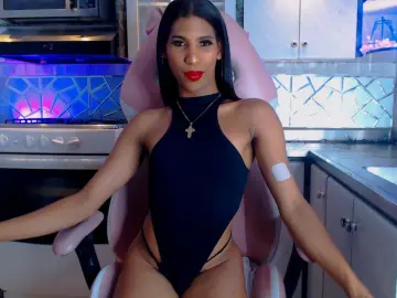 Imlive Live Porn of QueenMiranda1