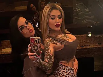 Livejasmin Sex Chat of MadinaAndKatrine