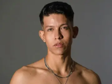 Livejasmin Live Porn of LeisanFox
