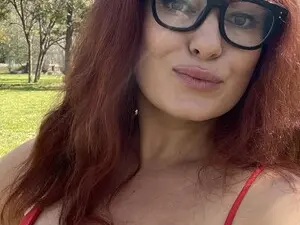 Myfreecams Adult Webcam of Modest__Devil