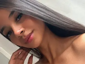 Myfreecams Sex Cam of Ashly_vesneva
