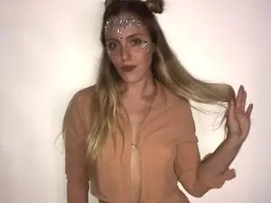 Myfreecams Live Sex Cam of Emmaonlyx