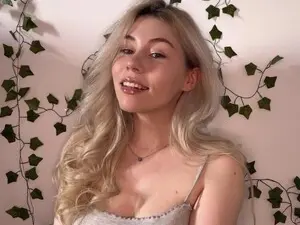 Myfreecams Adult Video Chat of Cherry_Iwe