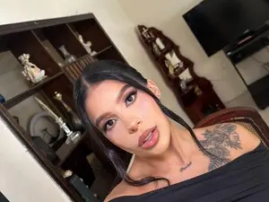 Myfreecams Watch Live Sex Cams of Emelie_89