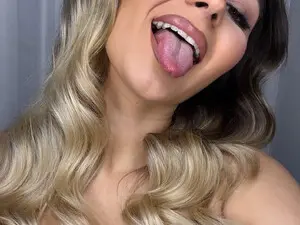 Myfreecams Adult Video Chat of AnniaSummer