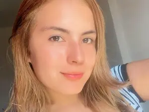 Myfreecams Free Live Porn of Lara19