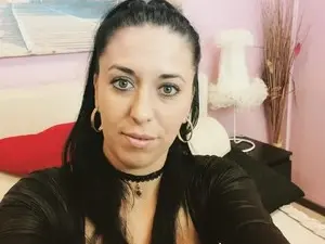 Myfreecams Free Porn Cam of Aliceblack24