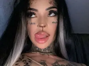 Myfreecams Sex Chat of CreamyInkk