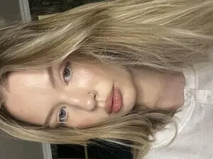 Myfreecams Adult Webcams of Kiki_Miki