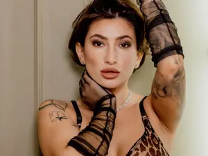 Myfreecams Live Sex Cam of AmberVendetta