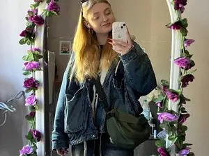 Myfreecams Private Sex Chat of SweetmiMia