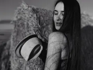 Myfreecams Free Porn Cam of Tutti_Frutt1