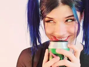 Myfreecams Private Sex Chat of Agostinha_Red
