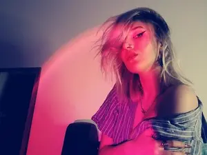 Myfreecams Nude Webcam of Canbe_fun