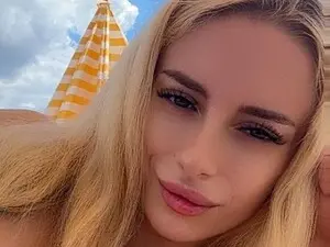 Myfreecams Adult Webcams of ChristiHanson