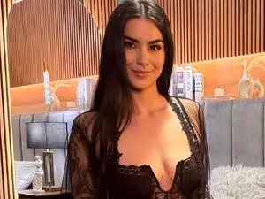Myfreecams Live Sex Cam of Miss_Sexpert