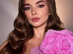 Myfreecams Watch Live Sex Cams of Emily_sins