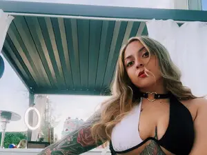 Myfreecams Live Sex Cam of AriFoxGirl
