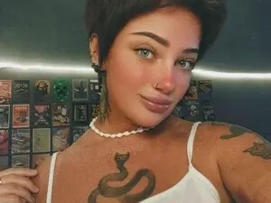 Myfreecams Free Live Porn of LessaHost