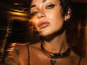 Myfreecams Sex Cam of LessaHost