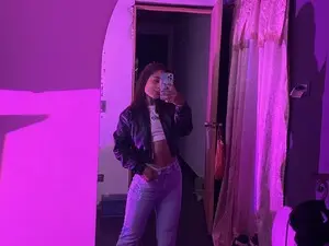 Myfreecams Free Porn Cam of MissKeirab