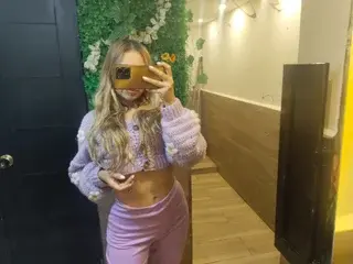 Streamate Live Sex of RainbowLov21