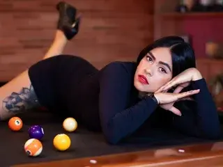 Streamate Nude Webcam of CHARLOTTEROGUE