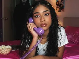 Streamate Nude Webcam of katheMiiller