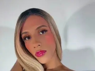 Streamate Free Live Porn of SweetDesaire