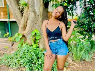 Streamate Live Sex Cam of Khira9411