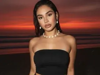 Streamate Live Sex Cam of AntoniaPeige