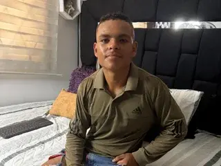 Streamate Watch Live Sex Cams of bryankiim